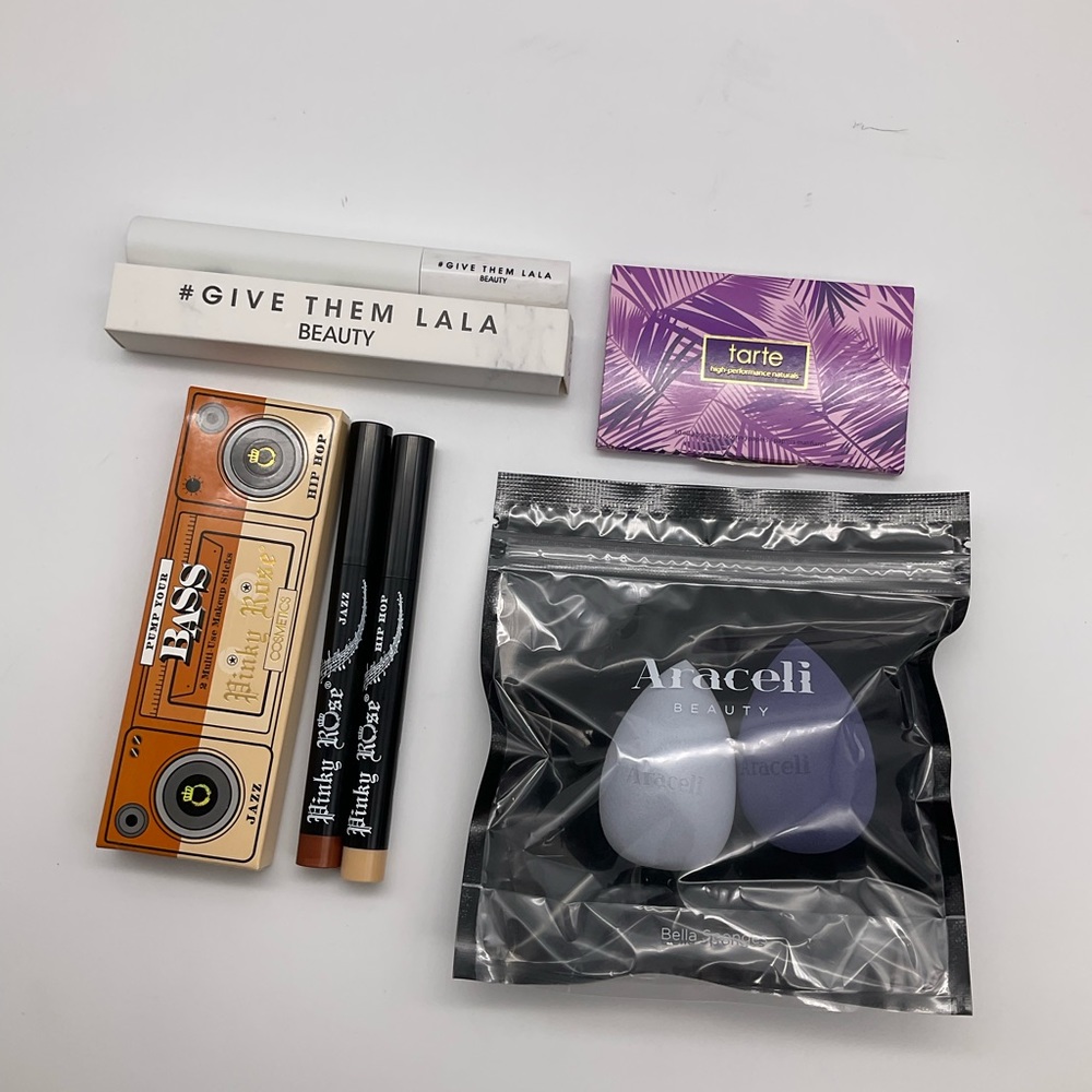 NIB PINKY ROSE TARTE ARACELI GIVE THEM LALA